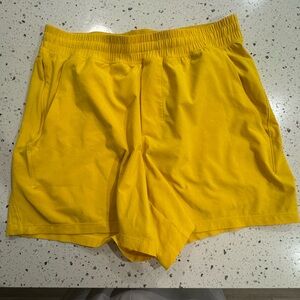 Lululemon Pacebreaker Linerless 5” - Yellow